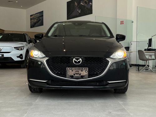 Mazda Mazda 2 Frente 4